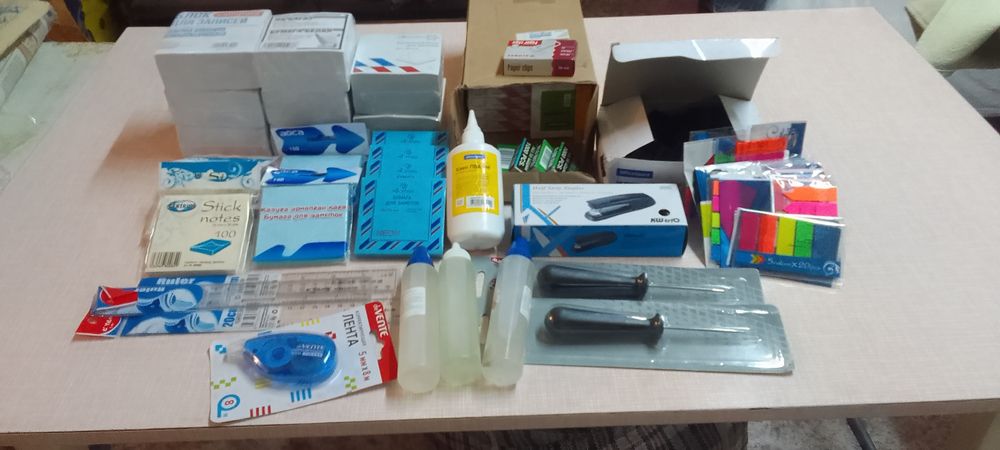 Продам недорого остатки канцтоваров.