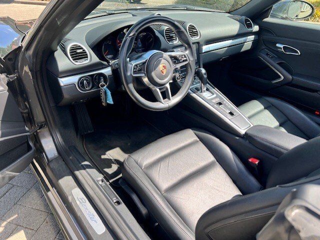 Inchiriere Porsche 718 Boxster