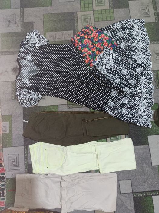 Женские брюки и платье