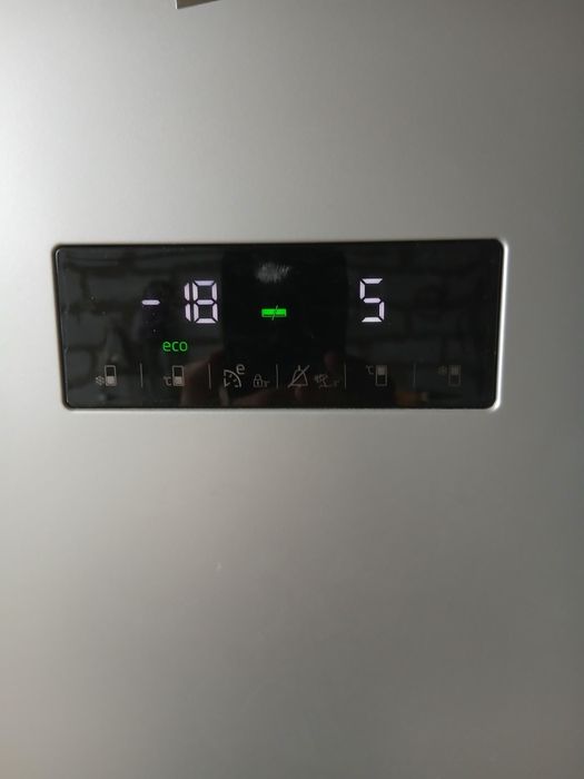 Холодильник с доставкой.