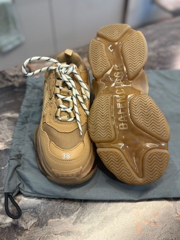 Обувки Balenciaga triple S