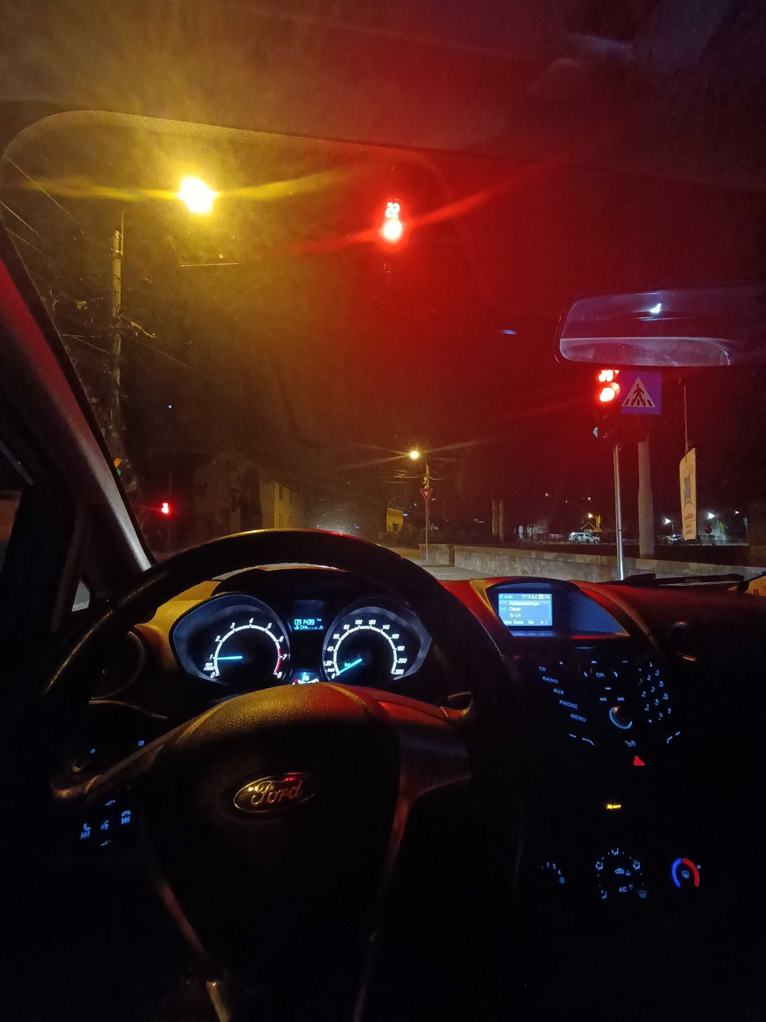 Vând Ford Fiesta 2016