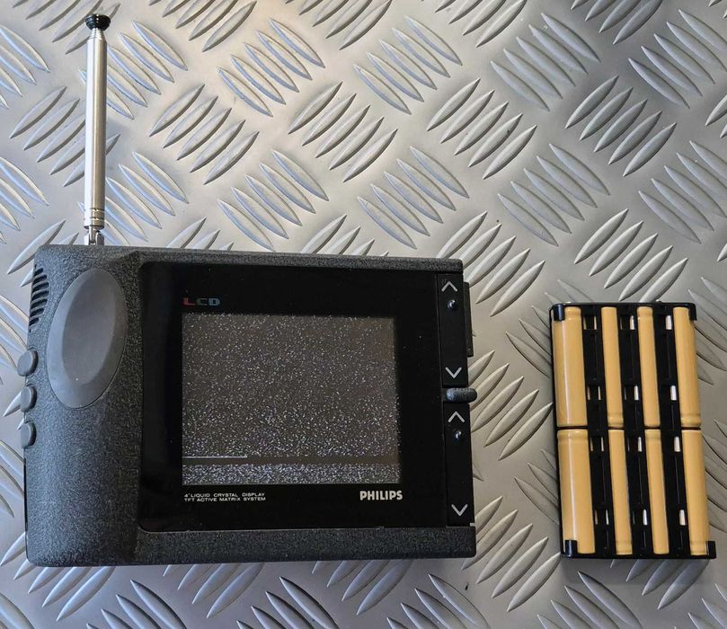 Philips 4LC1000 мини винтидж телевизор