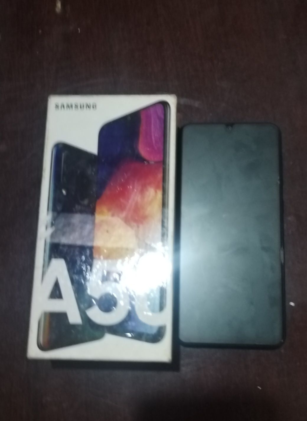 Samsung A50 android