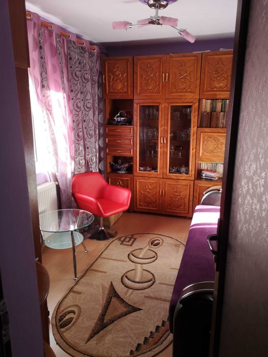 Vand apartament 3 camere decomandat zona nord