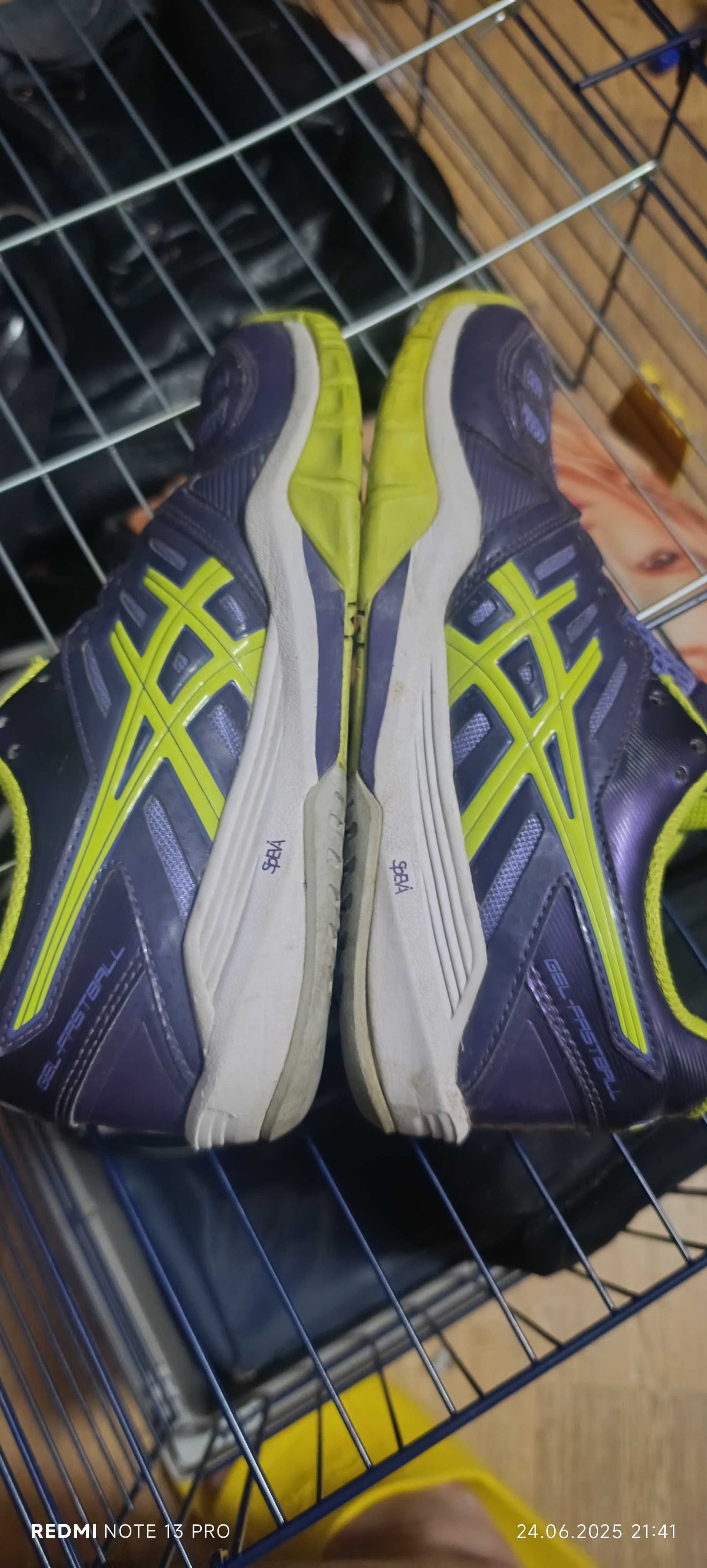 Маратонки ASICS 37.5