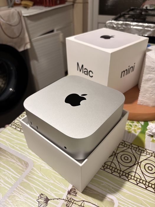 Vand Mac Mini 16 gb ram si 256 Gb spatiu stocare