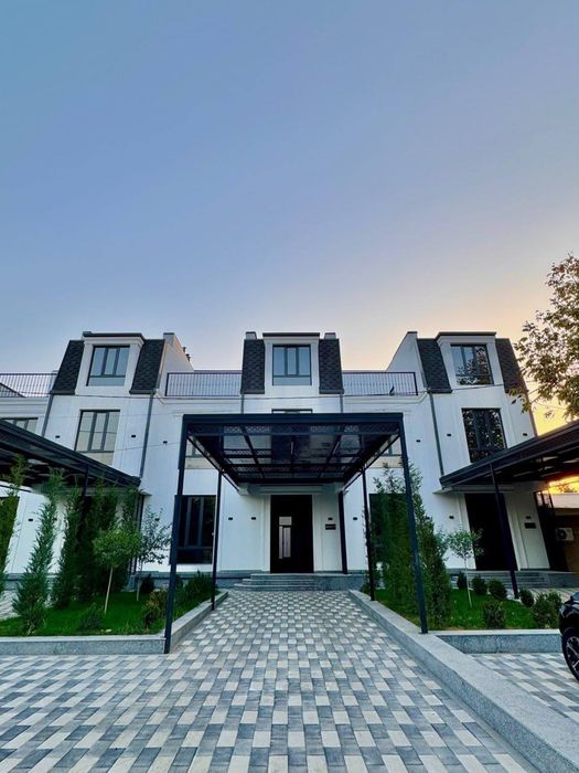 Продается коттедж 5 комнот 4 этажа супер уена