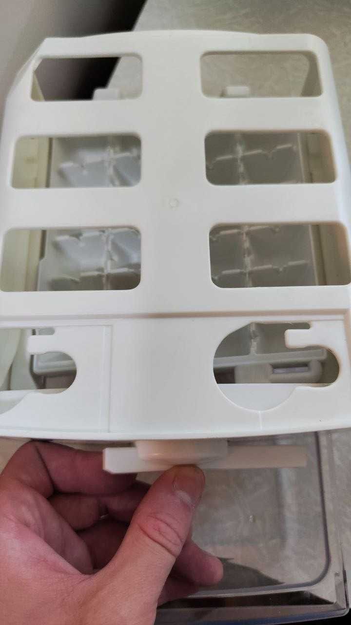 Холодильник двухкамерный LG GR-U252S, No Frost, рабочий