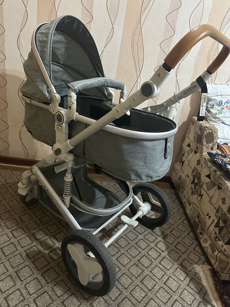 Продается коляска с автокреслом