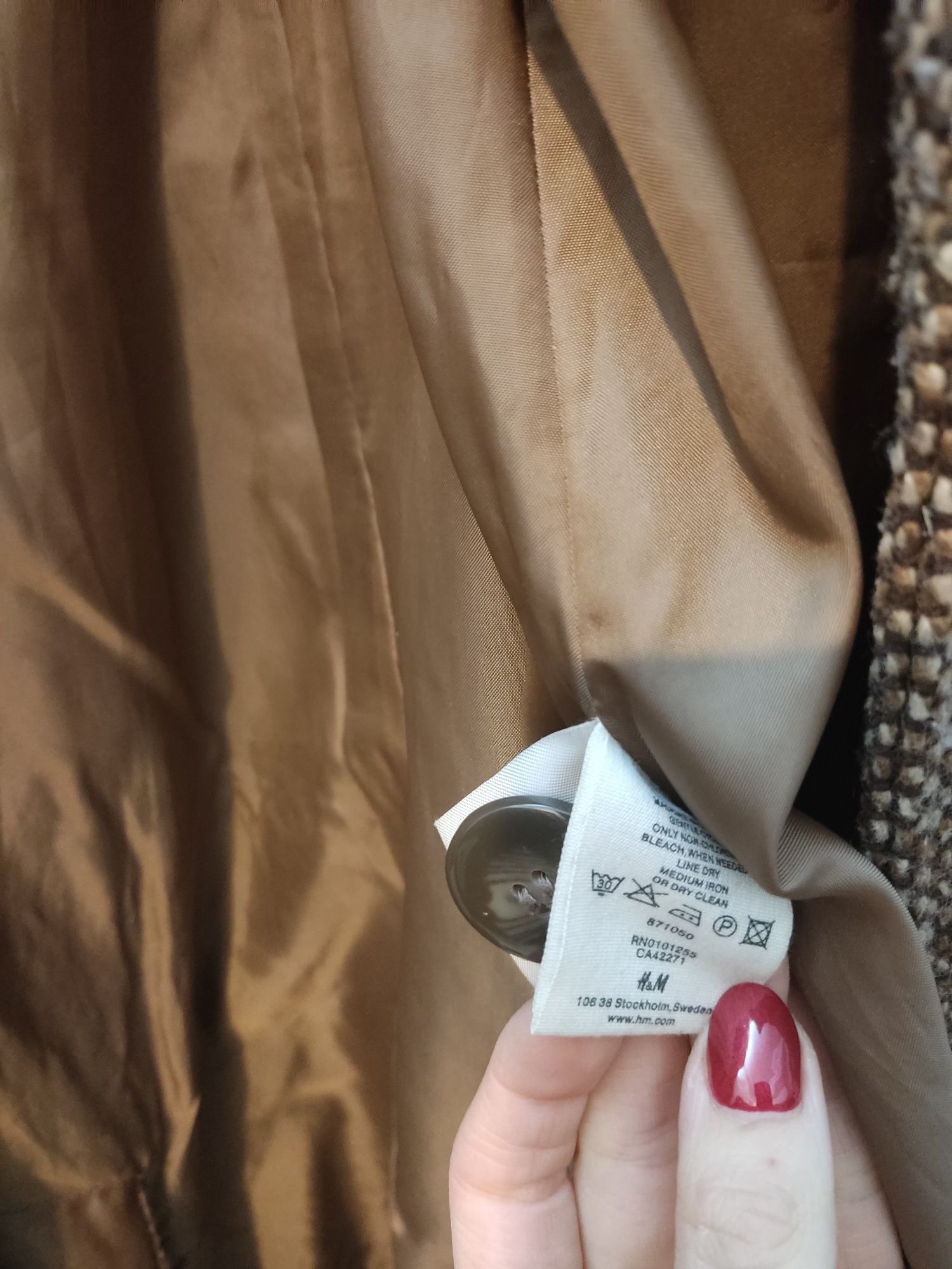 Ново палто H&M р 38 букле