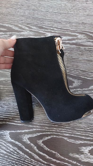 Полусапожки новые размер 35-36