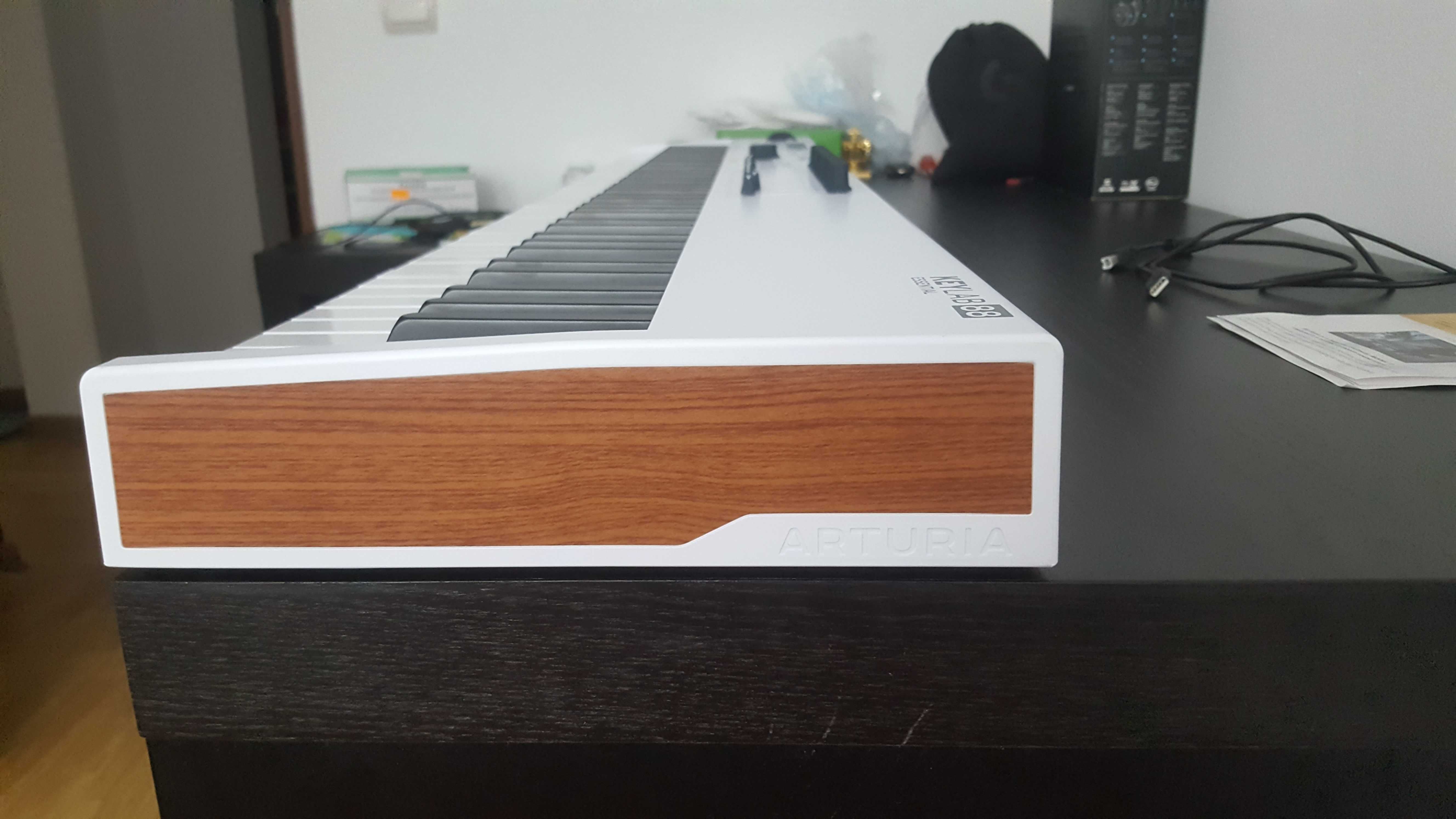 Arturia Keylab Essential 88 CLAPE CLAVIATURI MIDI