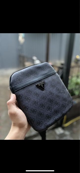 Сумка guess в новом состоянии
