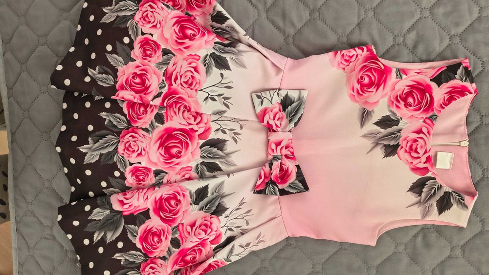 Детска рокля за момиче на възраст 7-8г.