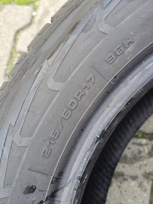 215 60 17 good year