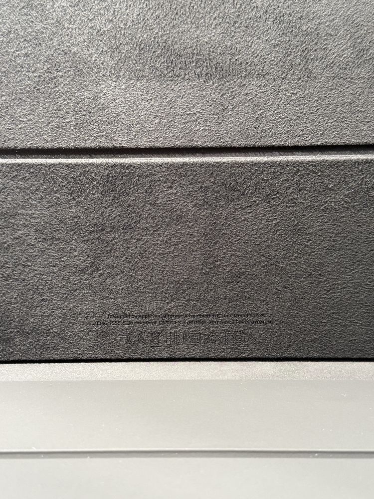 КАТО ЧИСТО НОВА Smart Keyboard Folio за Ipad Pro 12.9" (3 and 4 gen)