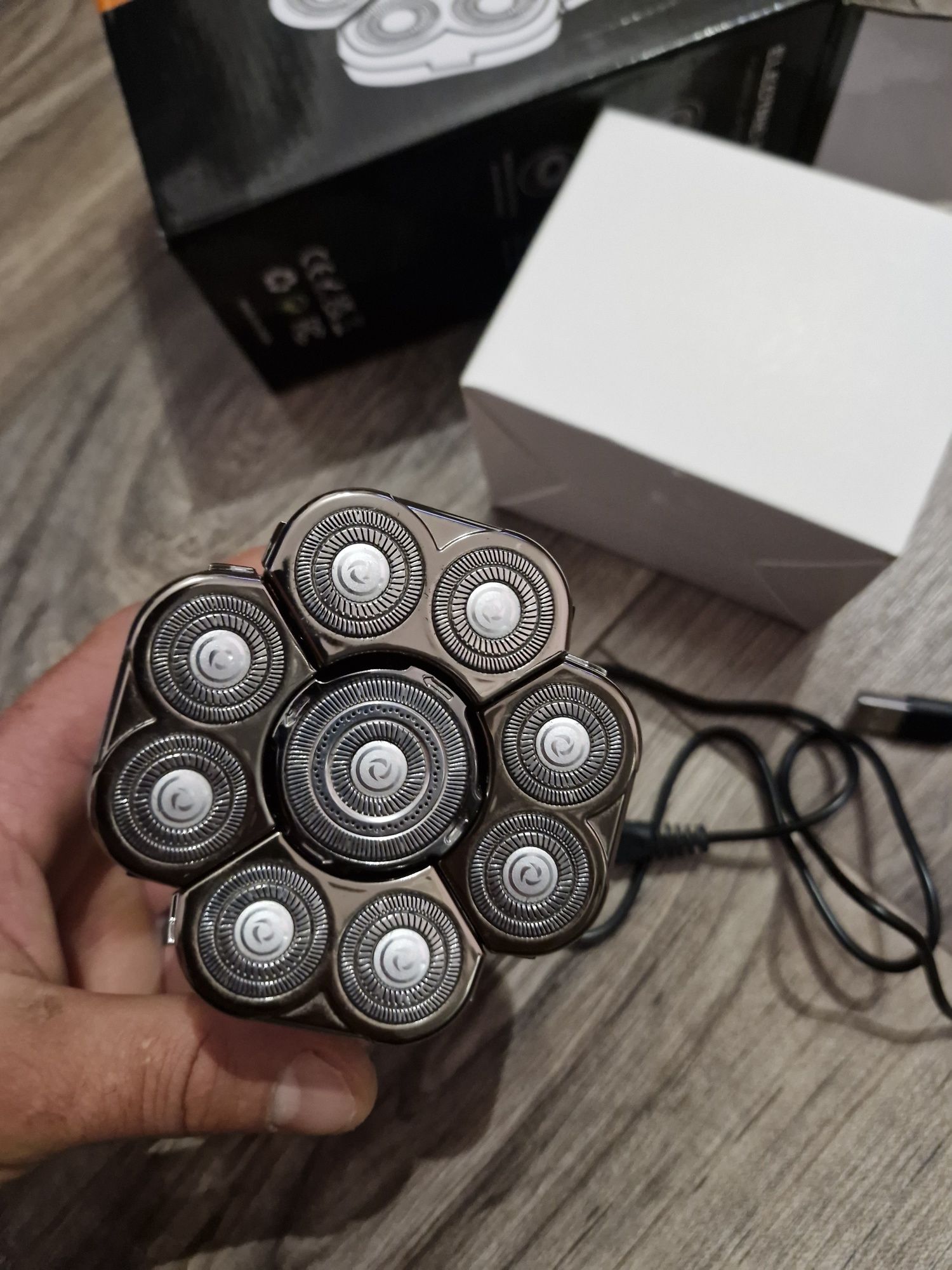 Electric Shaver nou!