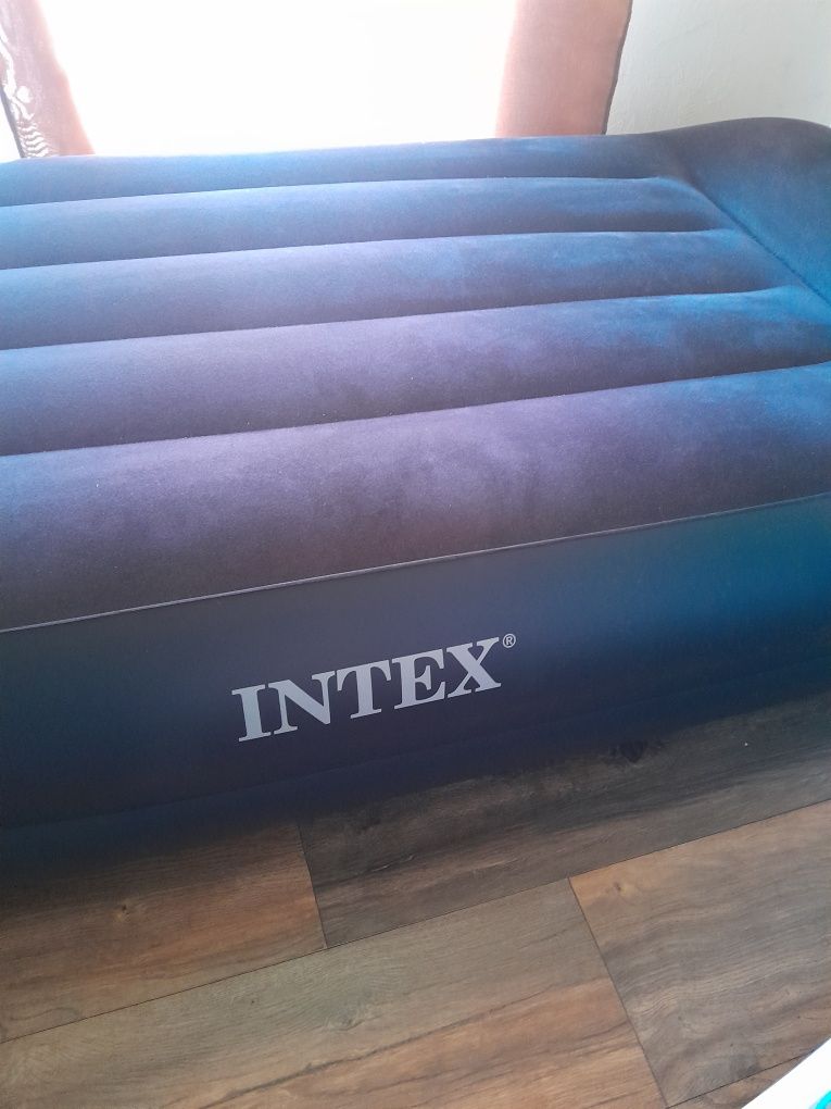 Надуваемо легло INTEX