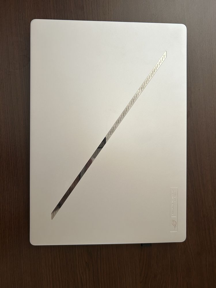 Гейминг лаптоп Asus Rog Zephyrus G14 (2024)