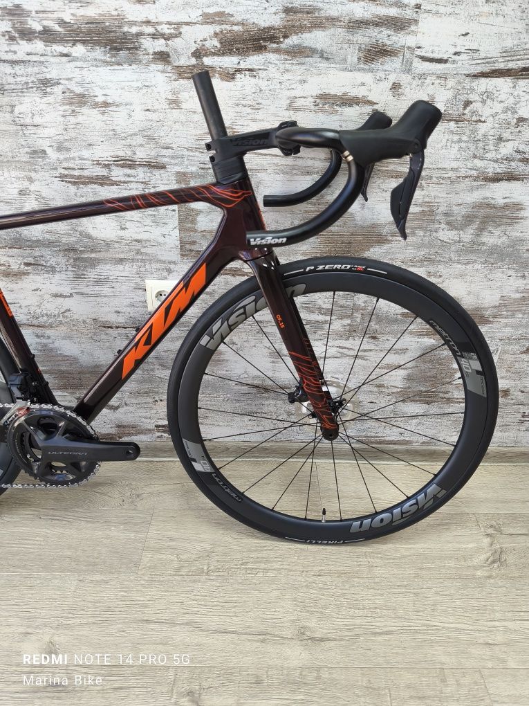 НОВ карбонов шосеен велосипед KTM Alto Master Ultegra Di2 Vision | S