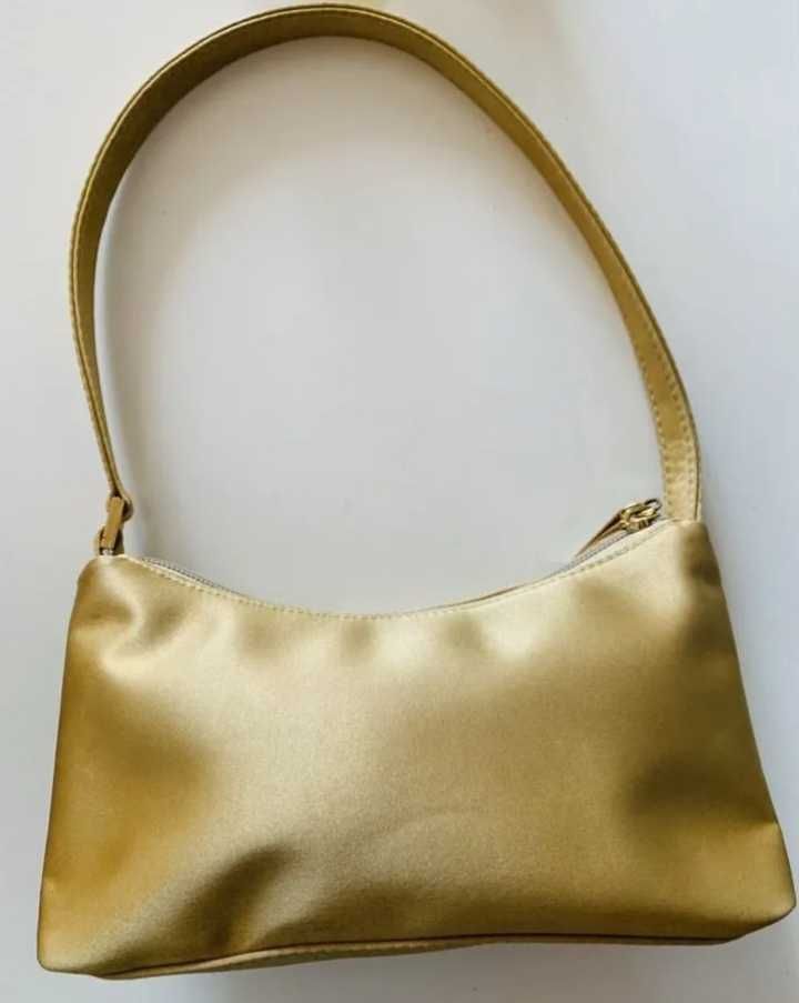 Золотистую винтажную сумочку продам