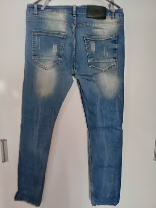 Дънки,маркови,запазени без никакви забележки