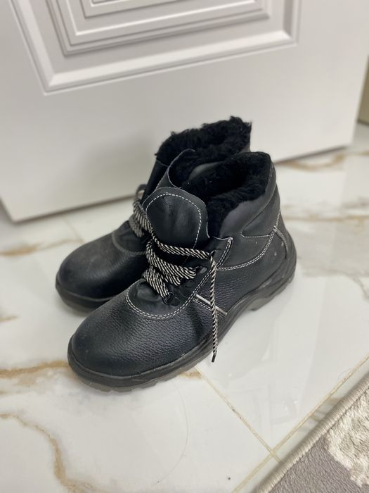 Спец ботинка 42 размер