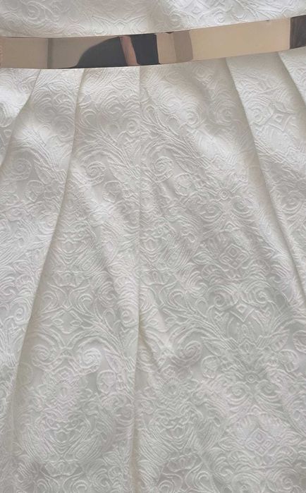 Рокля Junona в бяло