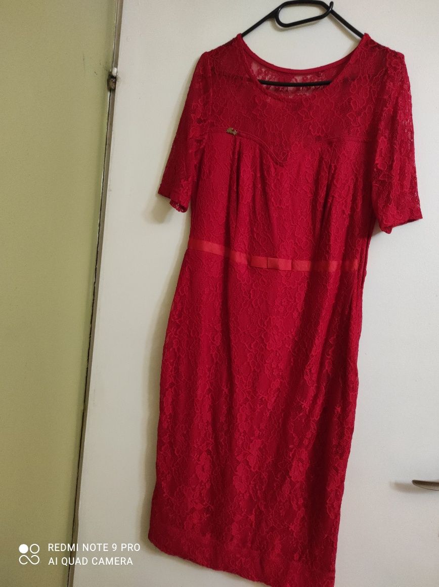 Елегантна рокля на Роси фешън