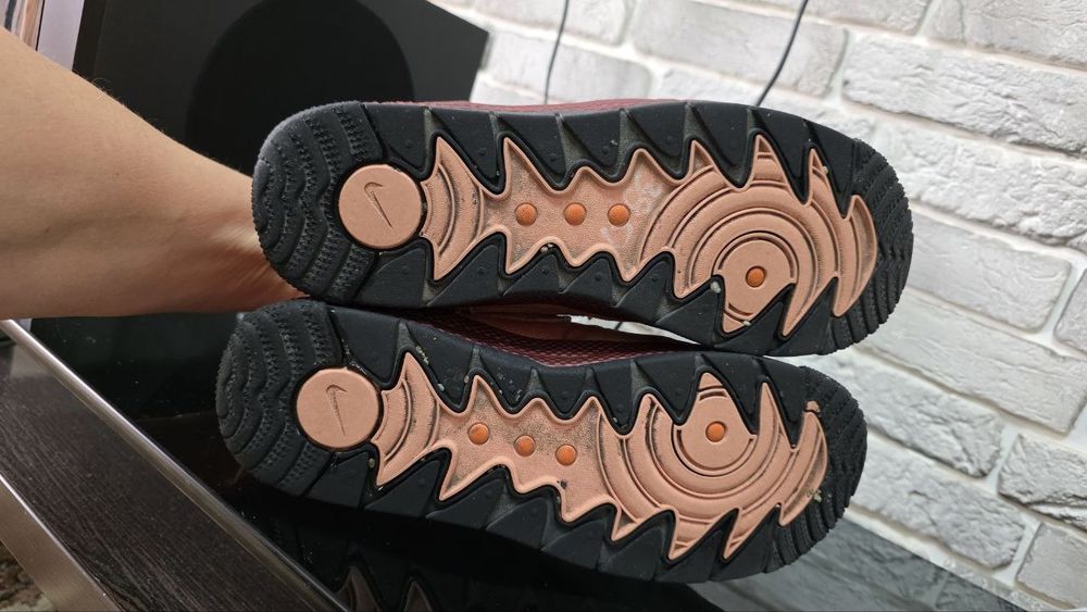 Оригинальные кроссы Nike