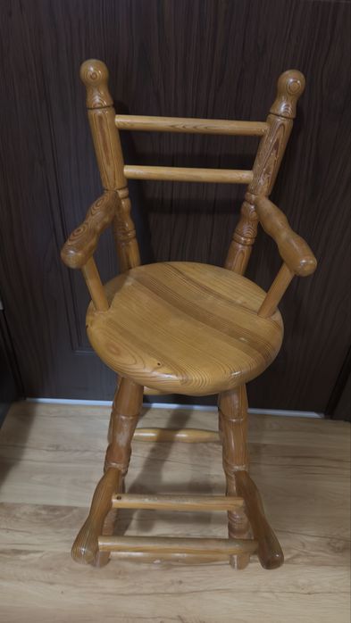 Детски стол от масивно дърво