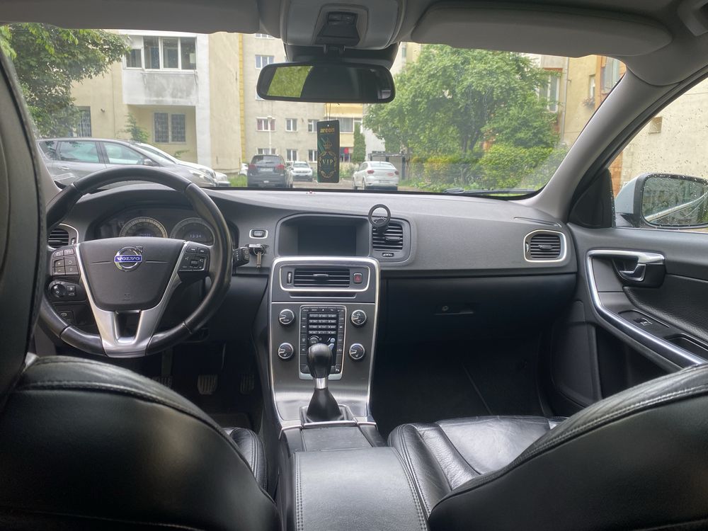 Volvo V60 2011-Summum-D3-163 CP
