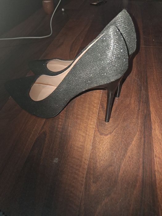 Pantofi stiletto