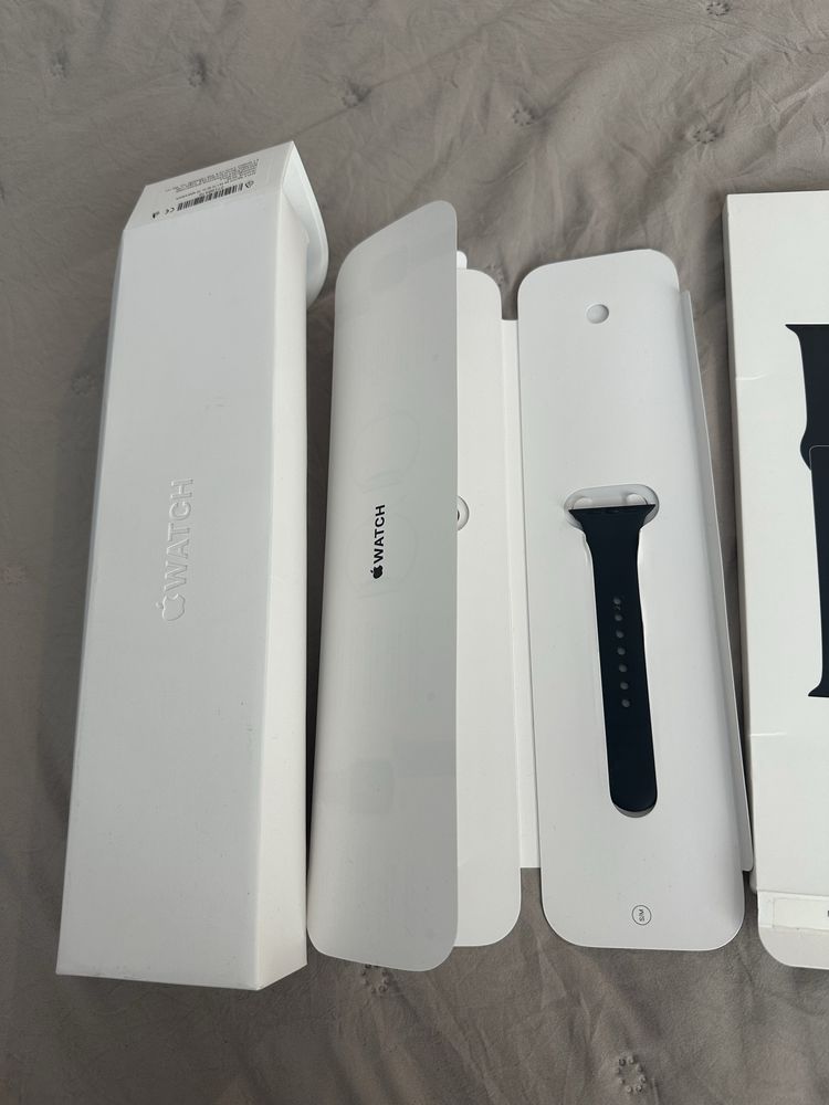 Смарт часовник Apple Watch 8, 45 мм, Cell, Midnight Aluminium Case