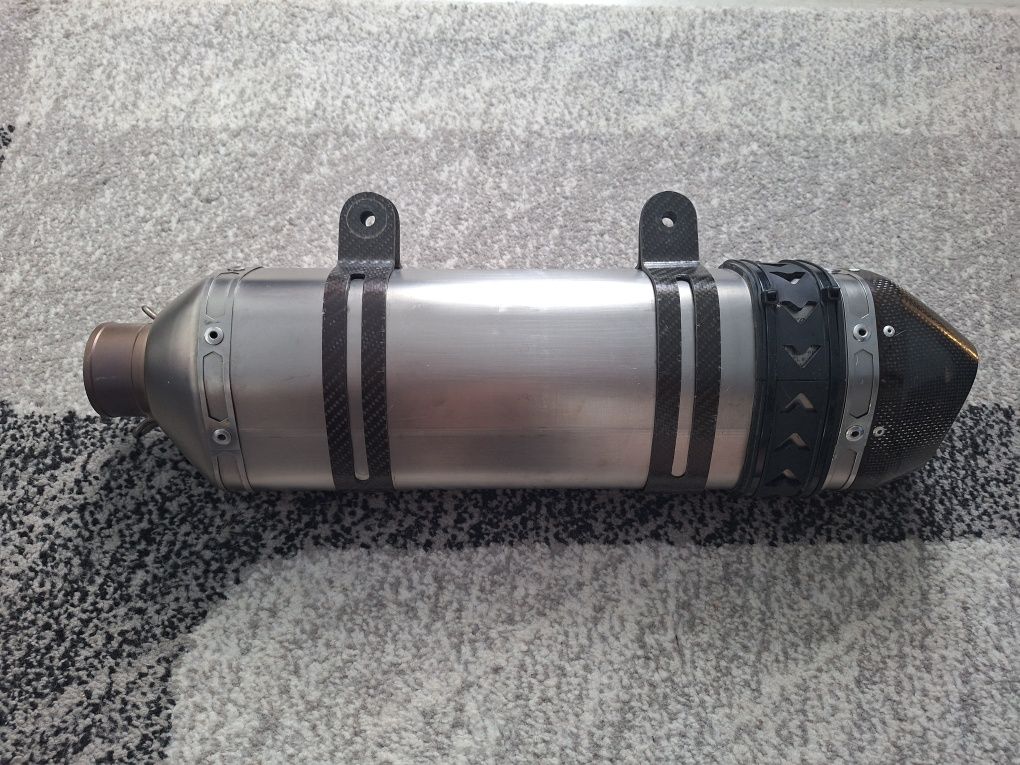 Vând evacuare Akrapovic pentru Aprilia SXV