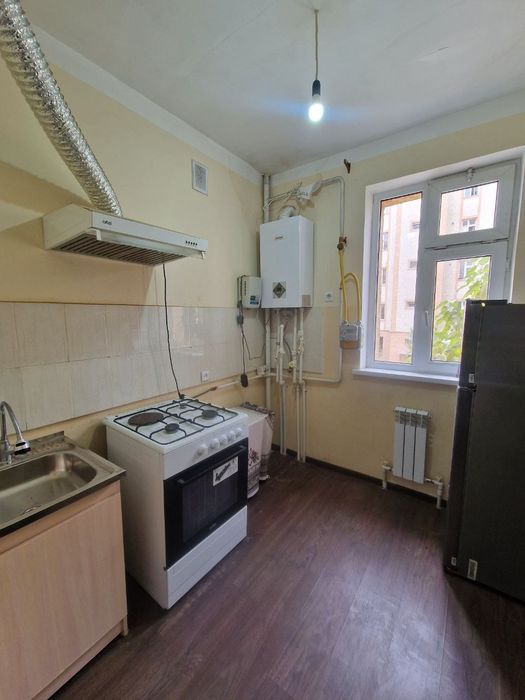 За Каналда янги домда 2 этаж 3 хонали квартира оилага ижарага берилади