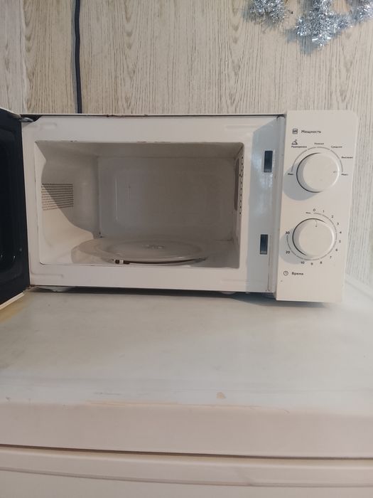Продам микроволновую печь