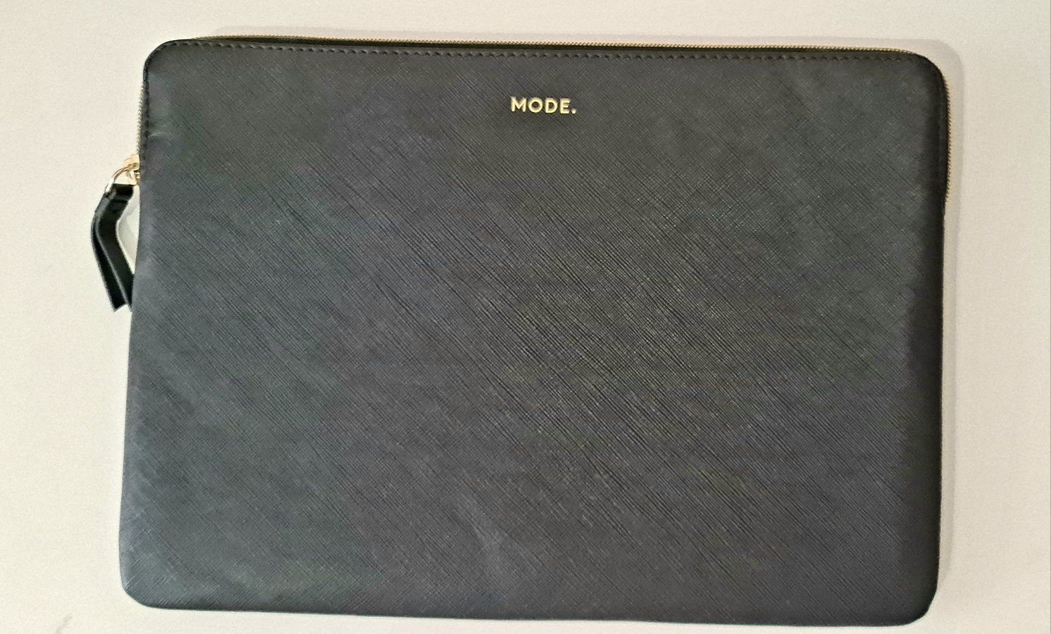 Продаётся новый чехол Mode для ноутбука
