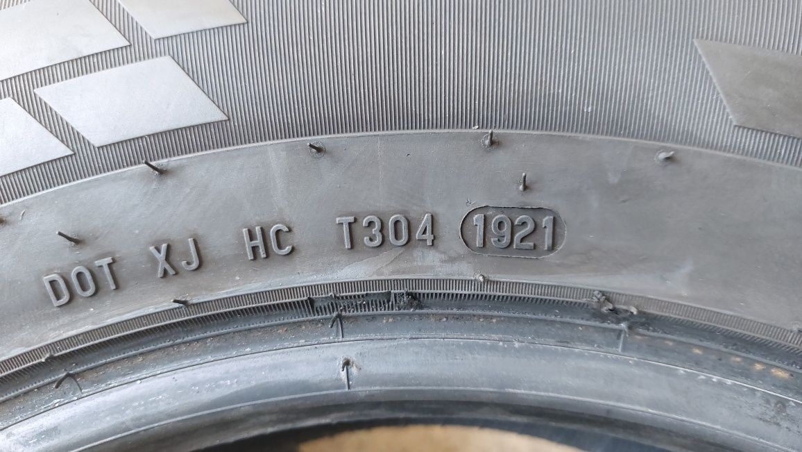 Гуми за Бус 225/65/16 C Pirelli Carrier Winter 2 броя