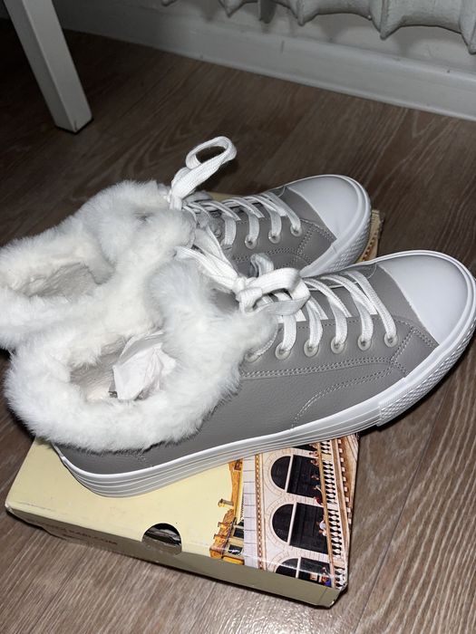 кроссовки женские зимие