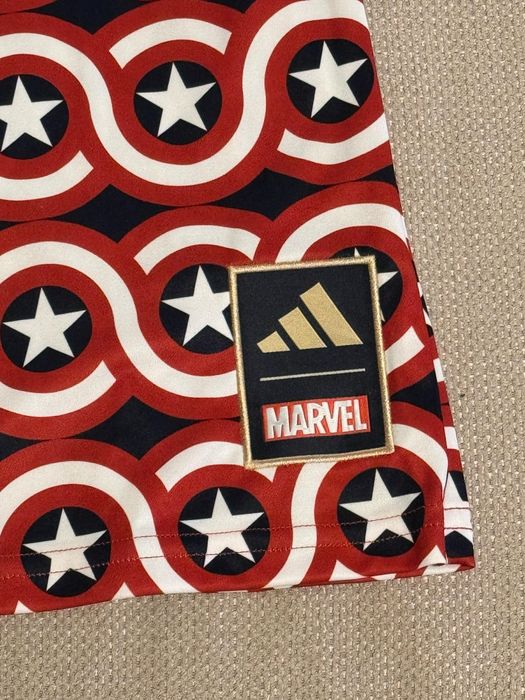 Тениска Adidas Marvel серия внос от САЩ