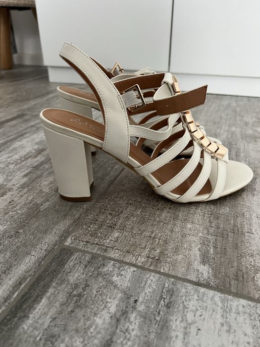 Pantofi cu toc marimea 40
