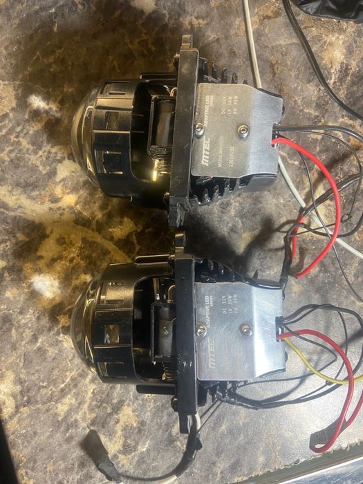 Би Лед Линзы  Б/У в хорошем состоянии