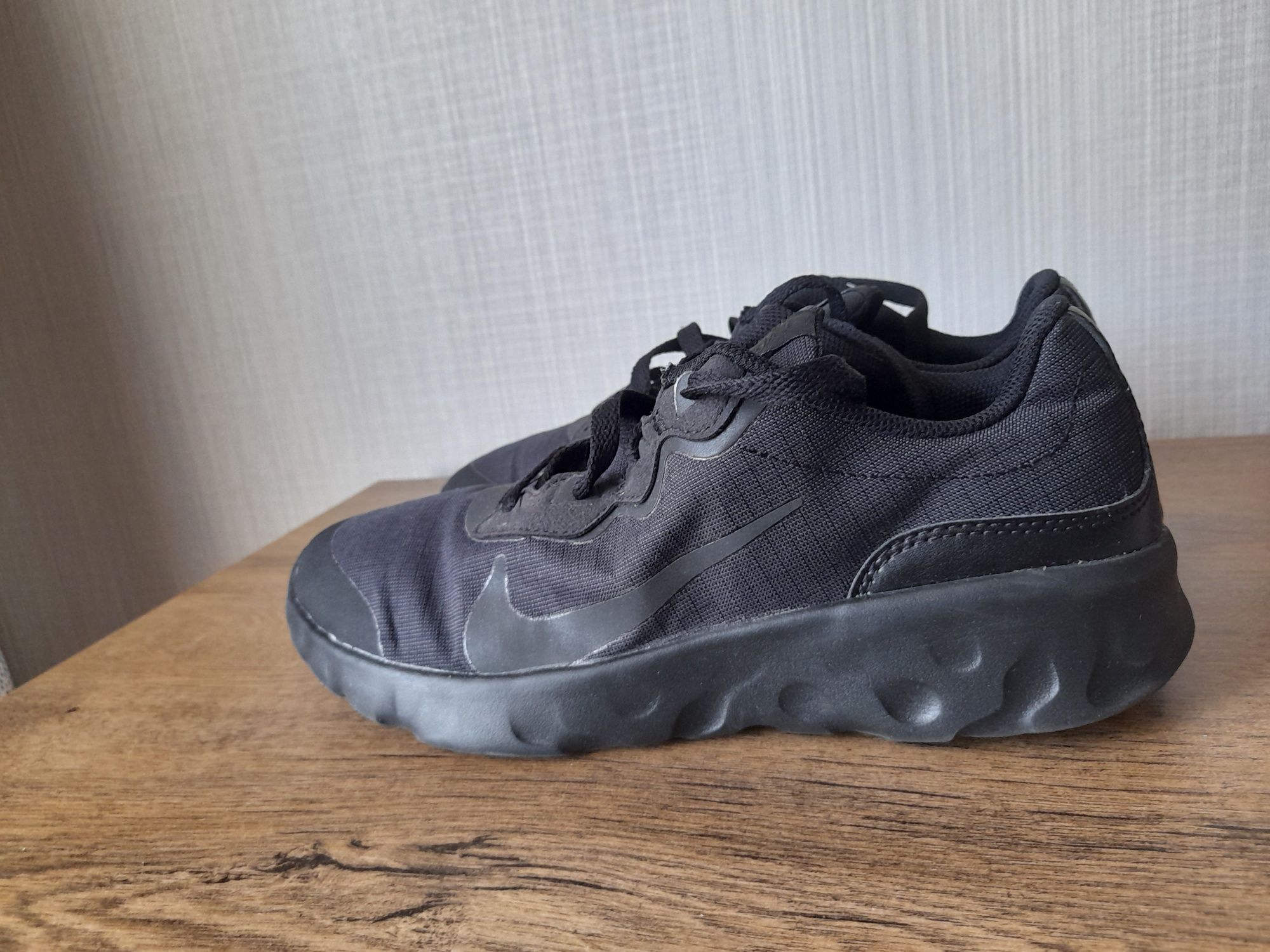 Nike маратонки 40 номер.