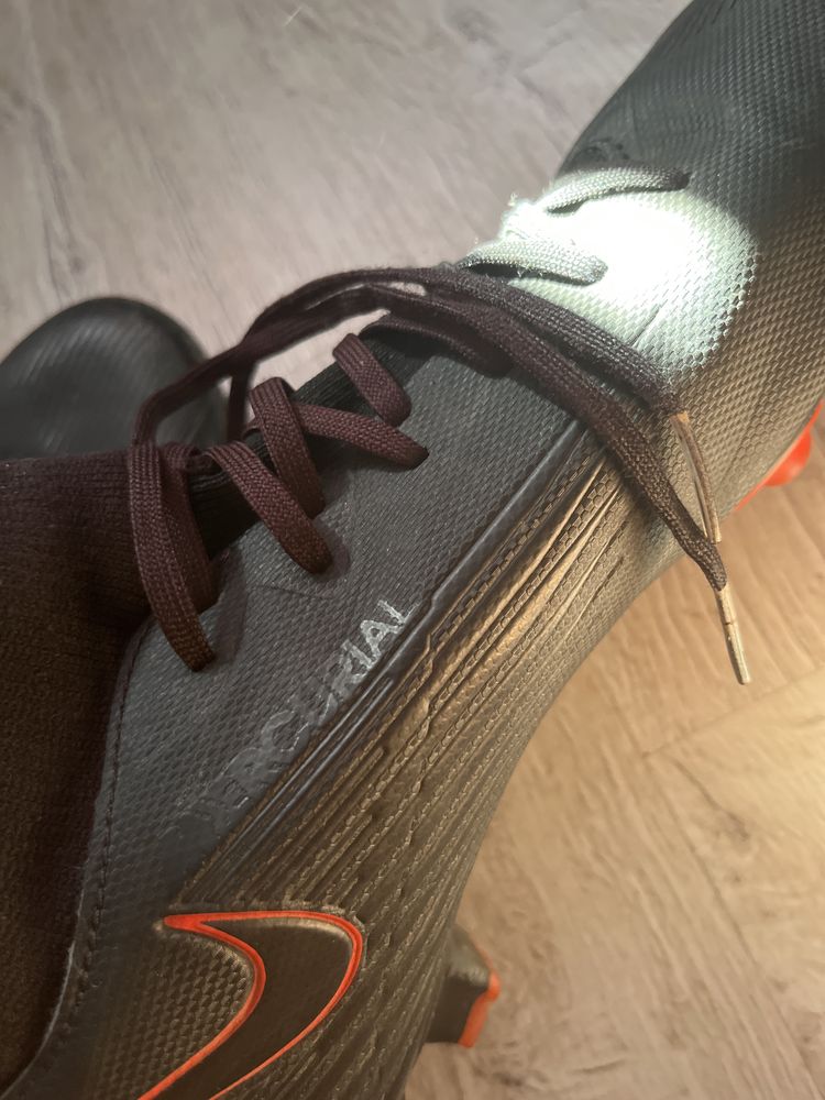 Nike бутонки