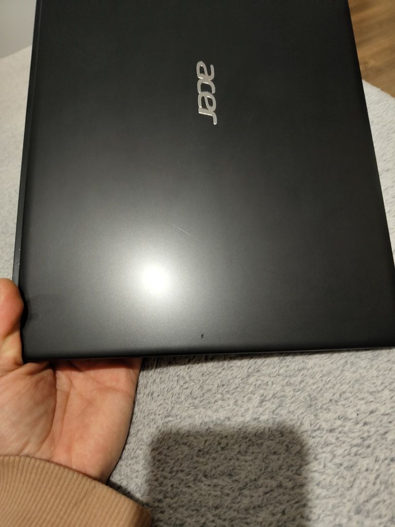 Laptop Acer i5-10210u,ssd nvme 512gb și 8gb ddr4