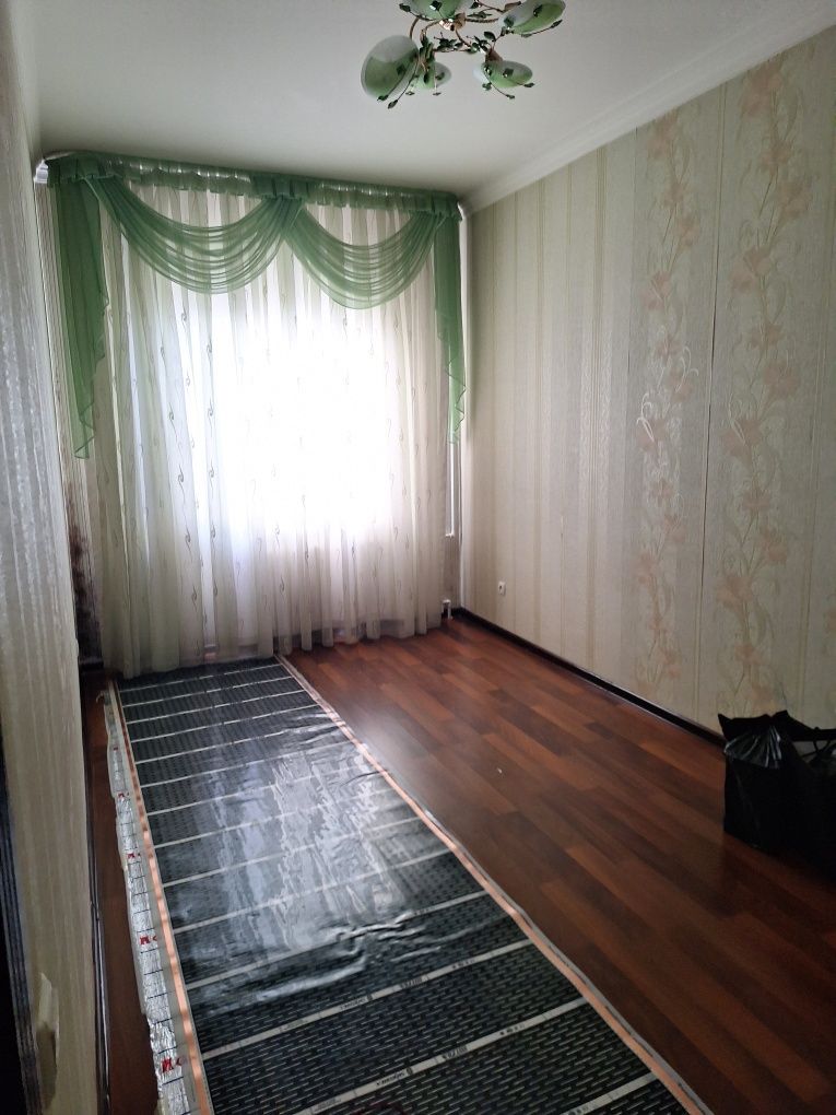Продам свою квартиру 4/4/5 в Алмазарском районе