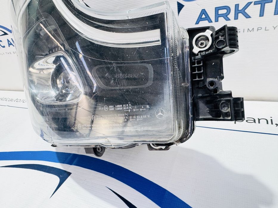 Far dreapta led Mercedes Actros dupa 2020 cod A9618200959