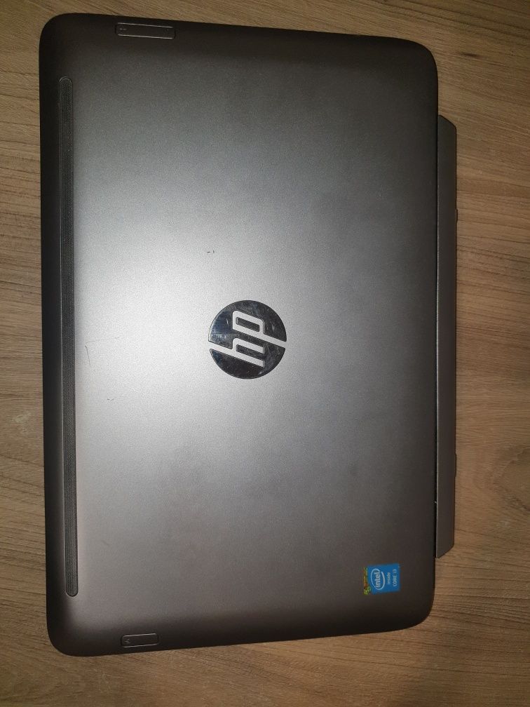 HP Split x2 laptop si tableta 2 in 1